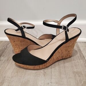 NEW Charles David Lambert Beige Wedge Sandals
